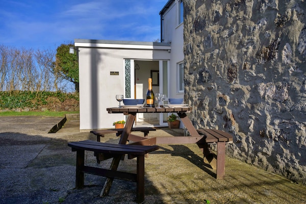 Penrhos Sea Cottage - thumbnail 6