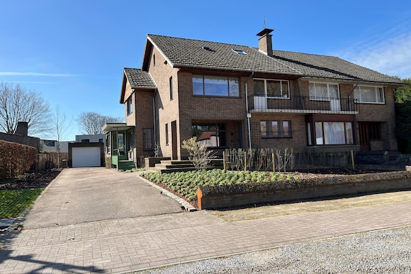 Stijlvol appartement in centrum Bree met wintertuin en terras - thumbnail 1