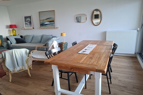 Aan zee: Licht en modern appartement in Plougonvelin - thumbnail 2