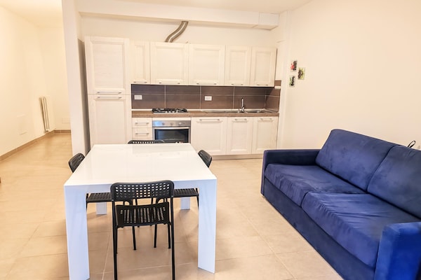 Op 700 m van het strand: Ruim appartement Mura San Gallo in Fano - thumbnail 2