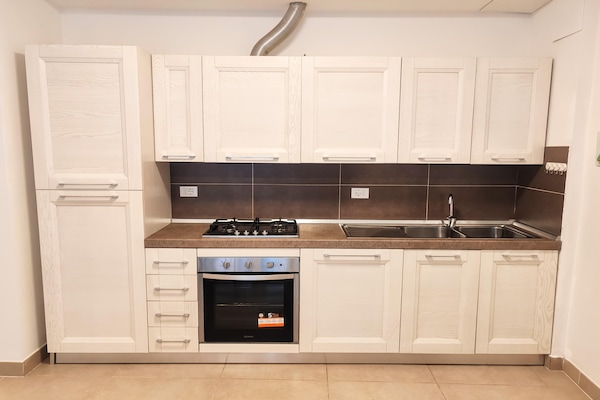 Op 700 m van het strand: Ruim appartement Mura San Gallo in Fano - thumbnail 3