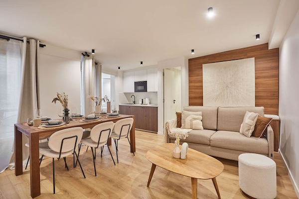 Stijlvol appartement met airco in levendig hart van Parijs - thumbnail 1