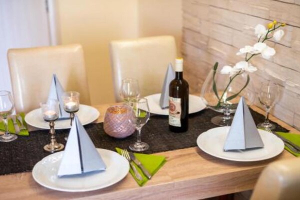 Villa Goldfield - Classic One Bedroom Apartment with Sea View and Balcony - thumbnail 4