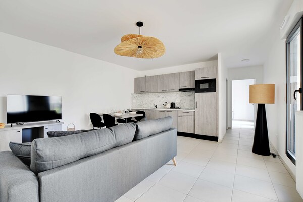 Elegant appartement met balkon bij Parijs in Suresnes - thumbnail 6