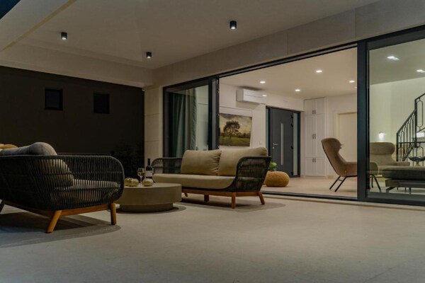 Lux Villa Mariva - Five bedroom Villa with pool - thumbnail 6