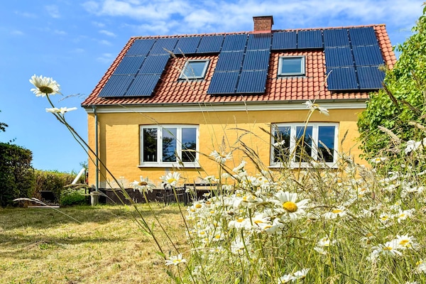Ruim vakantiehuis voor 6 personen in Stege - thumbnail 1