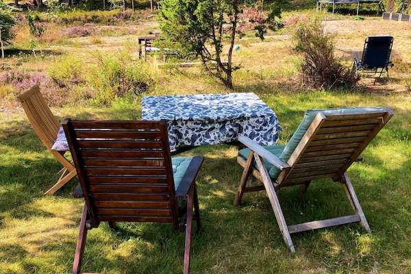 Op 450 m van zee: Ruim vakantiehuis in Ingarö voor 4 personen - thumbnail 2