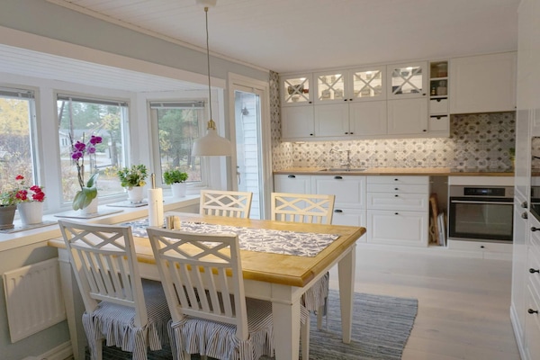 Op 450 m van zee: Ruim vakantiehuis in Ingarö voor 4 personen - thumbnail 5
