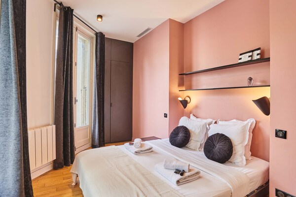 Chic appartement met airco in hartje Parijs, vlakbij Le Marais - thumbnail 2