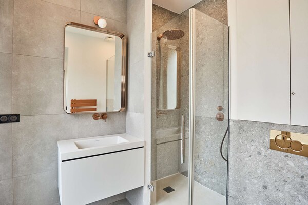 Chic appartement met airco in hartje Parijs, vlakbij Le Marais - thumbnail 4