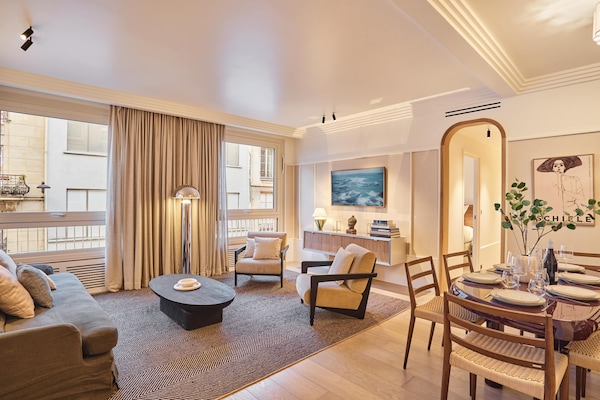 Verfijnd designappartement in het hart van Saint-Germain-des-Prés - thumbnail 1