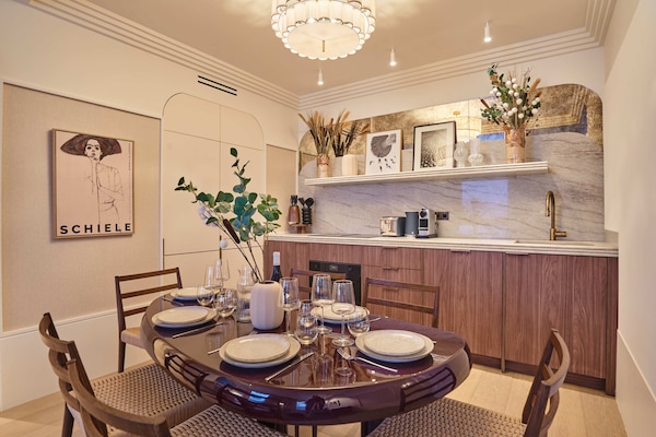 Verfijnd designappartement in het hart van Saint-Germain-des-Prés - thumbnail 2