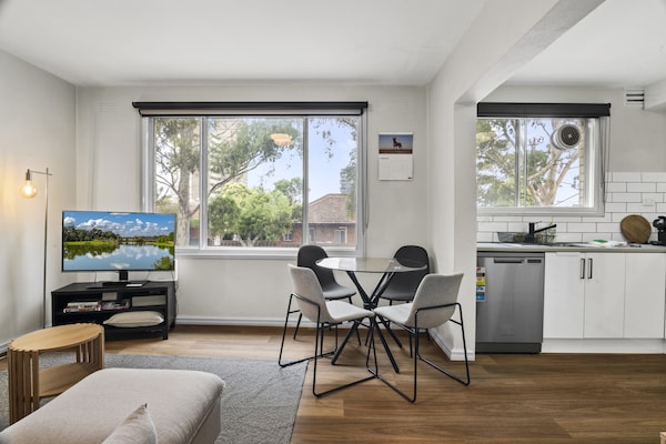Licht appartement met 2 slaapkamers in Flemington - thumbnail 4