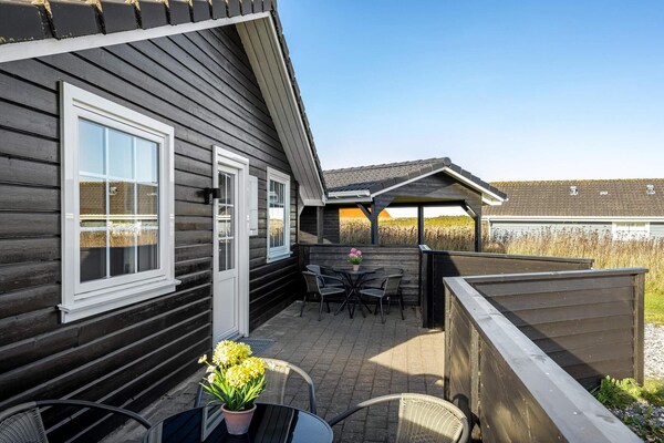 Vrijstaand vakantiehuis in Løkken, 600m van zee, 8 pers., honden welkom - thumbnail 1