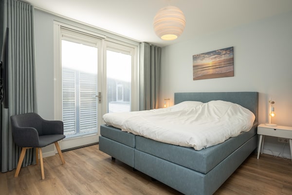 Villa Mienterbos-Duinglop: Luxe familievilla met lift op Texel - thumbnail 4