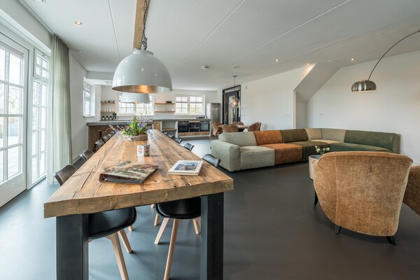Duynweelde Texel: Luxe groepsvilla met 6 suites en ecologische zwemvijver - thumbnail 3