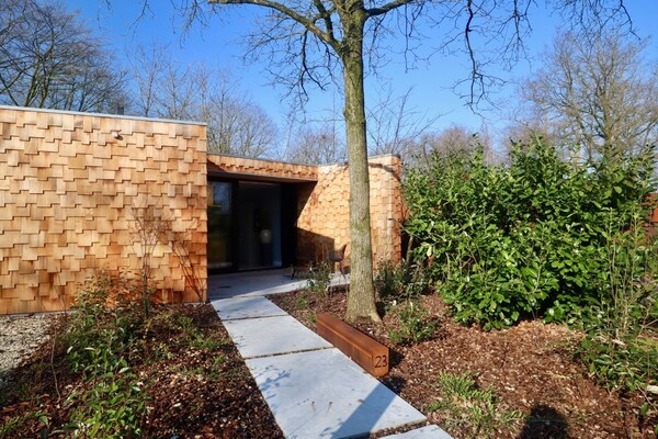 Luxe cederhouten boshuis met houtgestookte hottub op landgoed Bergvliet - thumbnail 6
