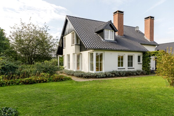 Luxe landhuis in Achterhoek met sauna, zwembad en wellness - thumbnail 1