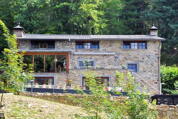 Landhuis la Forêt: 12-persoons vakantiehuis met zwembad en sauna in Stoumont - thumbnail 1