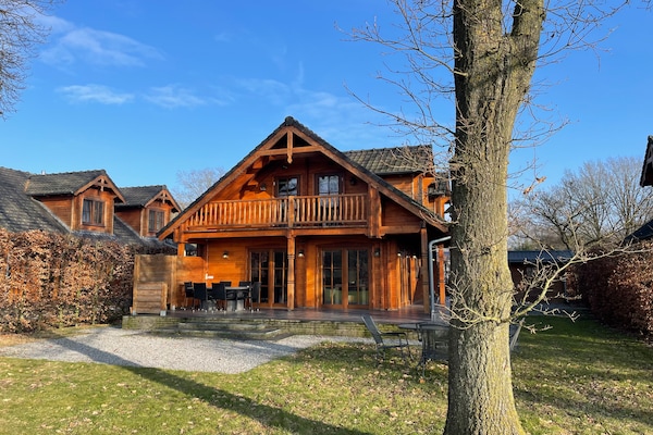 Salland Hideaway: Luxe houten villa met wellness in rustig Salland - thumbnail 1