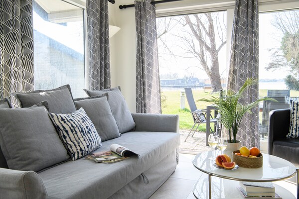Eiland Bungalow Loosdrecht: privé-eiland met roeiboot op de Loosdrechtse Meren - thumbnail 6