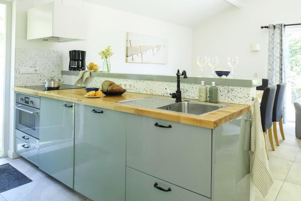 Eiland Bungalow Loosdrecht: privé-eiland met roeiboot op de Loosdrechtse Meren - thumbnail 3