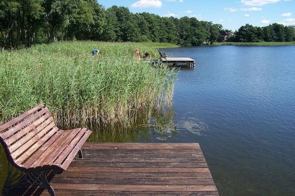 4-persoons stacaravan aan het meer in Dabel · 4 pers. - thumbnail 5