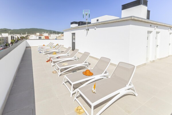 Comfortabel appartement in Arinaga, 600m van strand met dakterras - thumbnail 4
