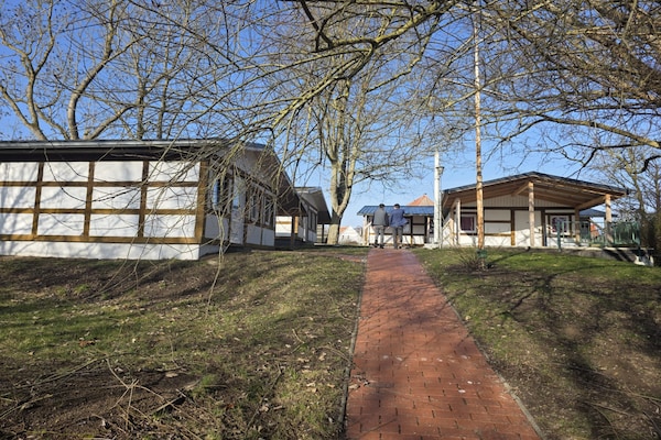 Aan zee: Compacte bungalow met wellness in Wohlenberg - thumbnail 3