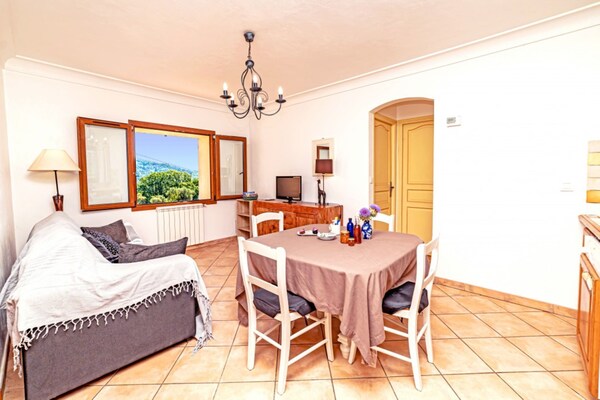 Noelie 1er Etage: sfeervol landhuis op de Franse Rivièra voor 4 personen - thumbnail 5