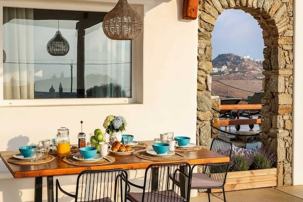 Luxe villa met privézwembad en panoramisch zeezicht in Kalafatis - thumbnail 6