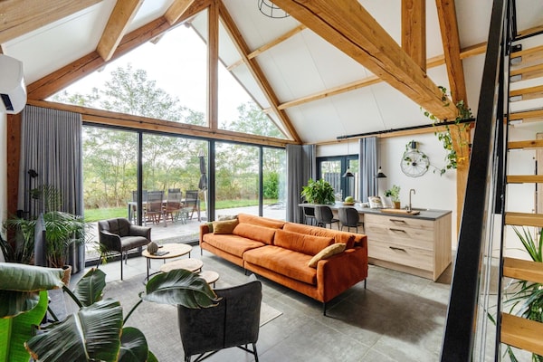 Luxe rietgedekte boerderij aan vijver met airconditioning in Baarle-Nassau - thumbnail 2
