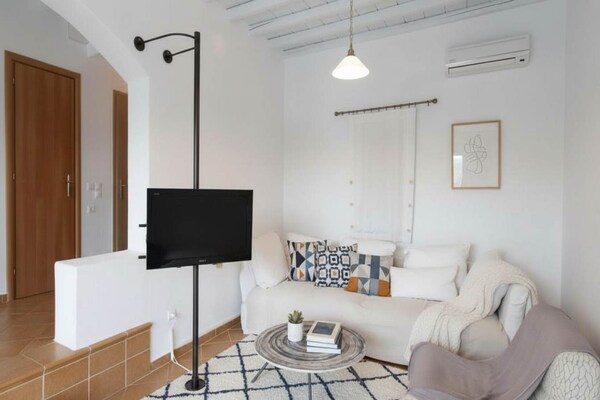 Authentiek Mykonos: Ruim appartement met 3 badkamers in Ano Mera - thumbnail 2