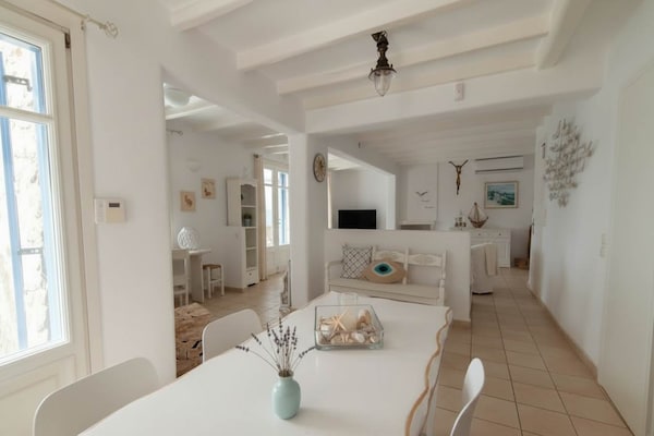 Moderne villa op Mykonos met privézwembad voor 8 gasten - thumbnail 2