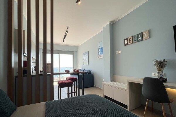 Elegante studio direct aan zee in Charaki met panoramisch uitzicht - thumbnail 5