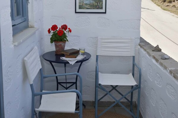 Authentiek appartement met dakterras & jacuzzi in Grikos, Patmos - thumbnail 5