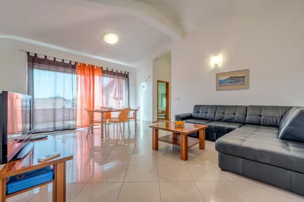 Mise Holiday Apartments - Two bedroom apartment III - thumbnail 2