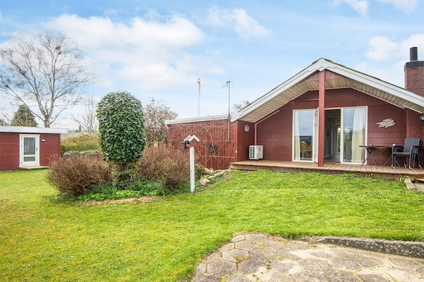 Op 400 m van zee: Rustgevend vakantiehuis in Juelsminde voor 6 personen - thumbnail 1