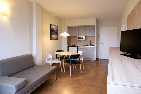 Licht appartement in Tossa de Mar met zwembad en tuin - thumbnail 3