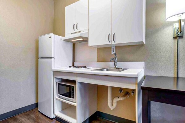 Knusse studio in Huntsville met kitchenette, nabij Space & Rocket Center - thumbnail 3