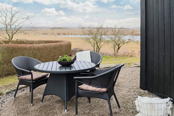 Compact vakantiehuis nabij zee en golfbaan in Tvååker - thumbnail 2