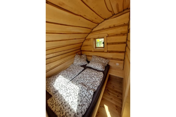 Knusse Eifelhut voor 2 op Campingpark Eifel in Waxweiler - thumbnail 3
