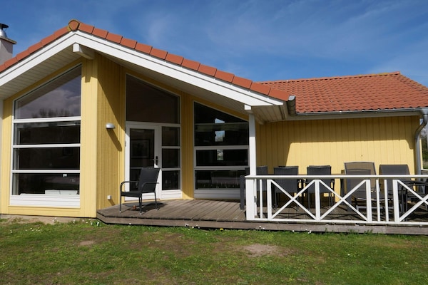 Stijlvol Deens vakantiehuis met sauna & whirlpool, 500m van zee - thumbnail 1