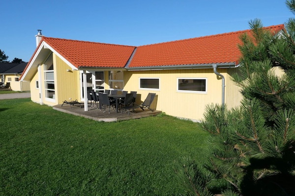 Deens design vakantiehuis met sauna op 500m van de Oostzee in Großenbrode - thumbnail 4