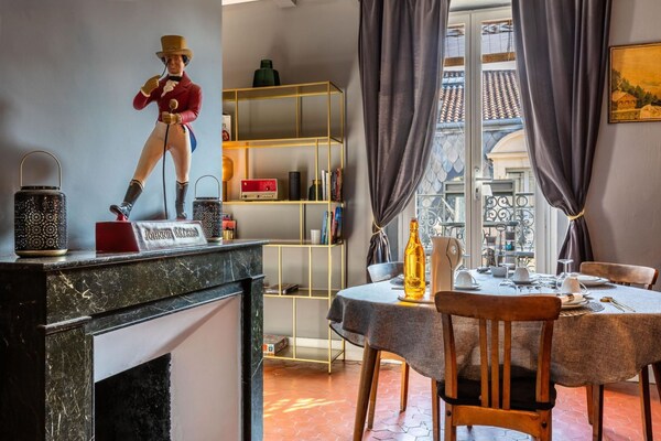 Elegant appartement in historisch Montpellier, 550m van het centrum - thumbnail 6