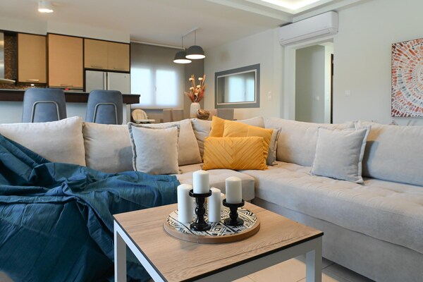 Seaview Villa Marije met privézwembad en panoramisch uitzicht op zee - thumbnail 3
