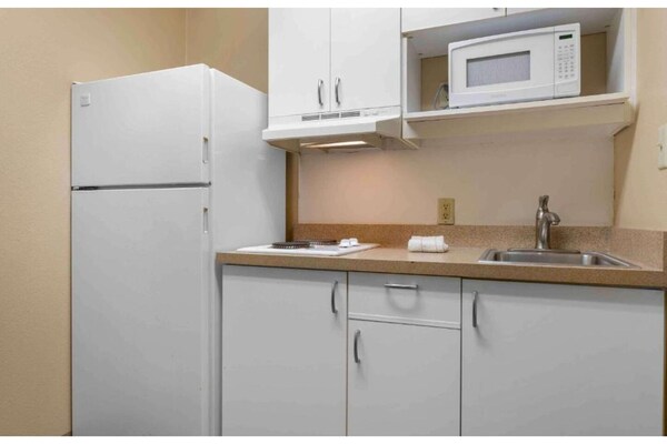 Comfortabel appartement met keuken in Sacramento – ideaal voor langere verblijven - thumbnail 5