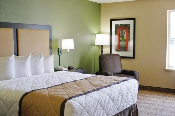 Studio-appartement met keuken in Brookfield, Milwaukee – ideaal voor lang verblijf - thumbnail 6