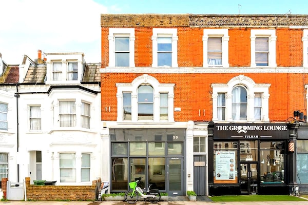 Sfeervol split-level appartement in levendig Fulham, Londen - thumbnail 1