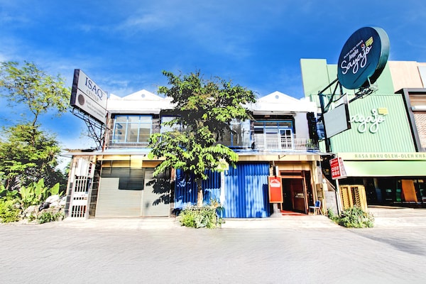 Luxury Deluxe Dbl Retreat W/ Free Wifi And Parking - Yogyakarta